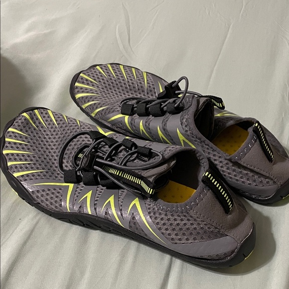 Hike Footwear Other - NWOT Hike Footwear Barefoot Shoes Quick Dry Lightweight Gray Yellow Sz 9.5 EU 43